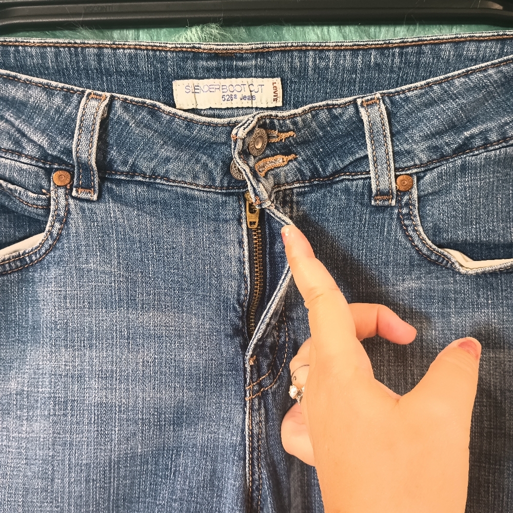 Levi's Blue Slender Bootcut 526 Jean Size 10 M - Picture 5 of 16